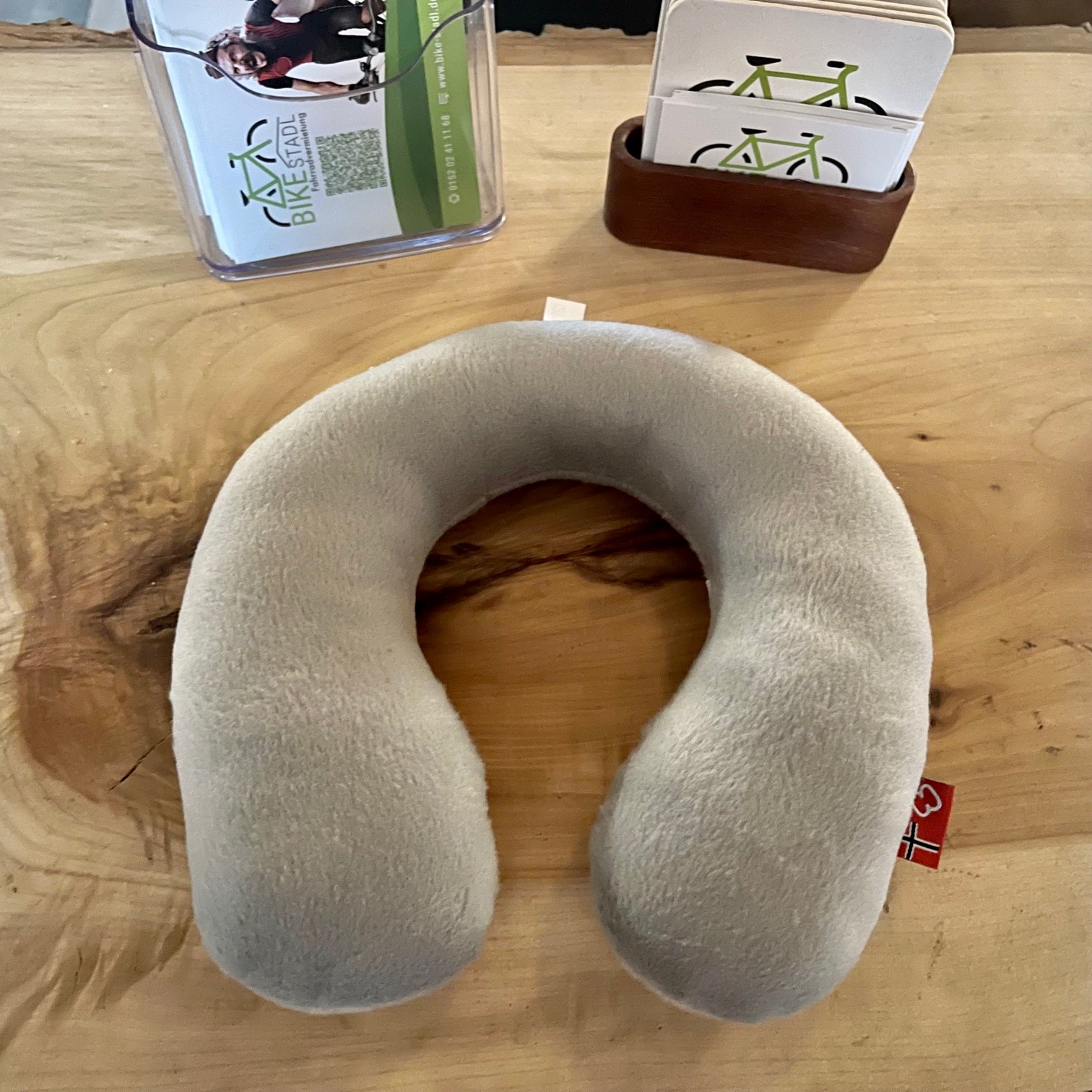 Bike Stadl E-Bike Fahrradvermietung Hamax Nackepolster Kindersitz Lausitzer Seenland Senftenberger