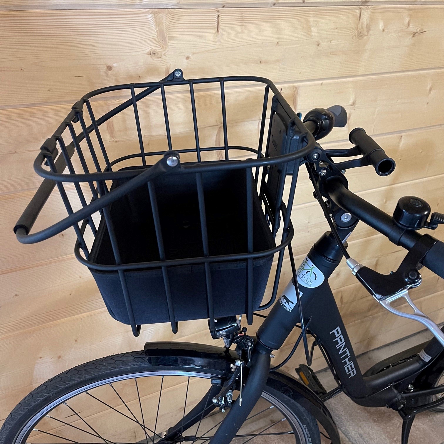 Bike Stadl E-Bike Fahrradvermietung Hundekorb vorn offen Lausitzer Seenland Senftenberger See.